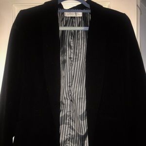 Black Women’s One-Button Blazer